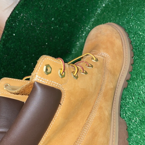 Timberland’s Waterproof Boot Size 6.5 M - Picture 6 of 6